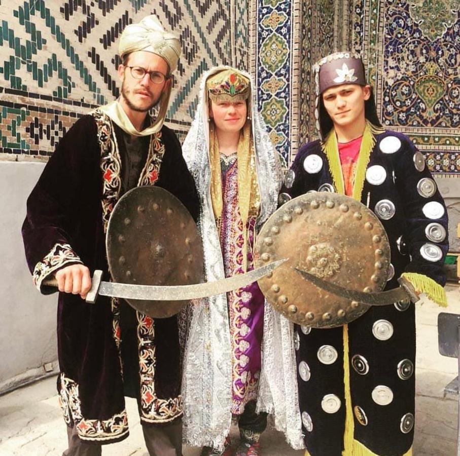 Muharram Homestay In The Neighborhood Of The Registan Square, 家族 ゲストハウス Samarkand Exterior photo